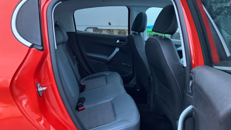 Peugeot 208 1.2 PureTech 82 Allure 5dr Petrol Hatchback